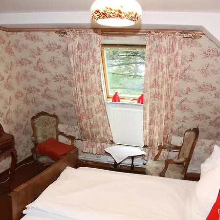 Altes Rittergut 3*